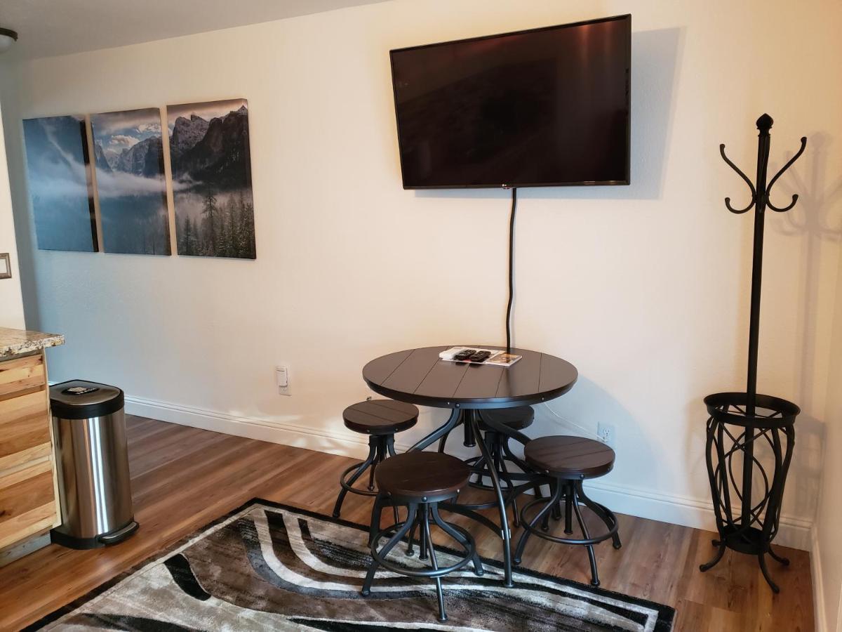 Yosemite Foothill Retreat - Private Guest #3 Holiday home